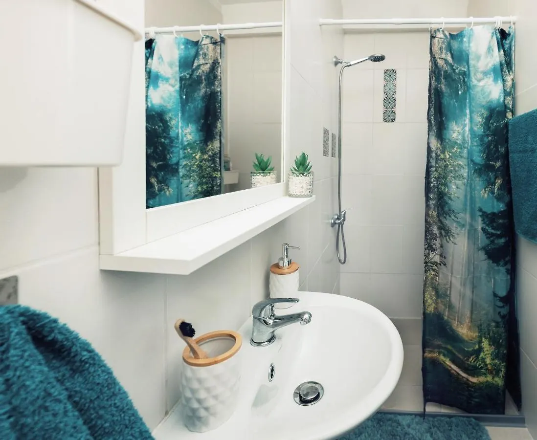 5 Min To Citycenter - House & Garden - Netflix, Playstation & Wifi Σόφια Διαμέρισμα