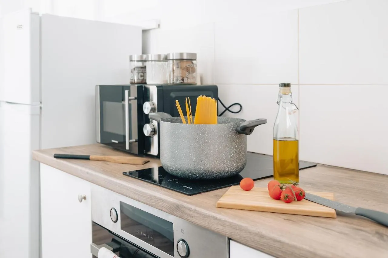 5 Min To Citycenter - House & Garden - Netflix, Playstation & Wifi Σόφια 0*,  Βουλγαρία