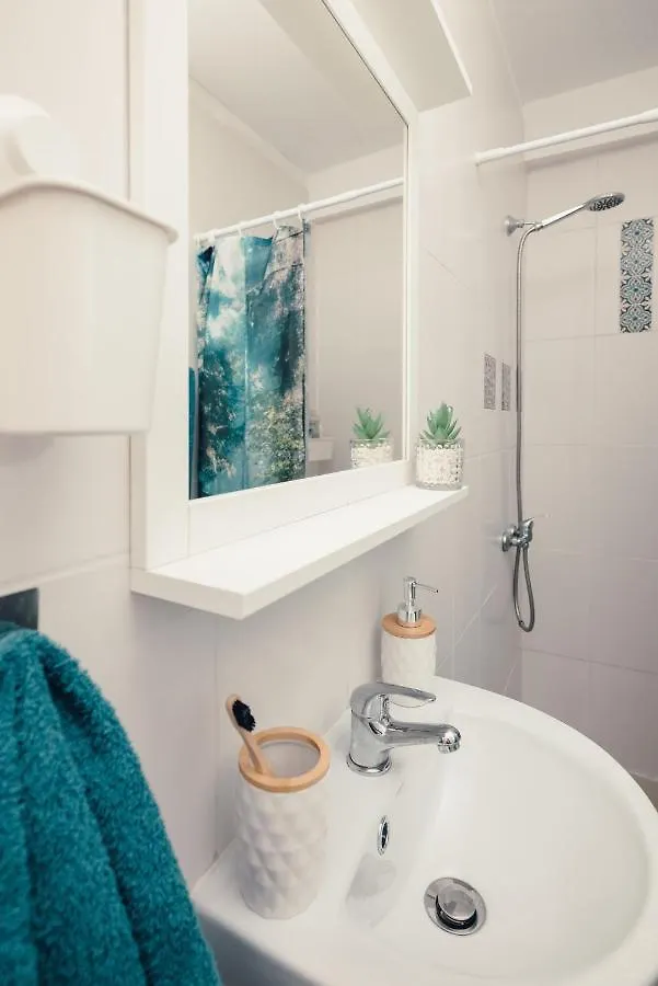 5 Min To Citycenter - House & Garden - Netflix, Playstation & Wifi 소피아