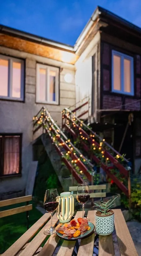 아파트 5 Min To Citycenter - House & Garden - Netflix, Playstation & Wifi 소피아